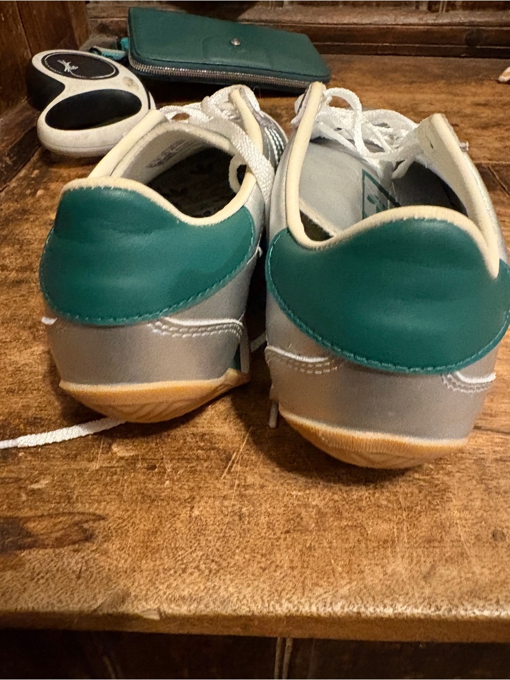 New Adidas Country OG W Women Casual Shoes Silver/Green size 9.5 - Picture 3 of 6